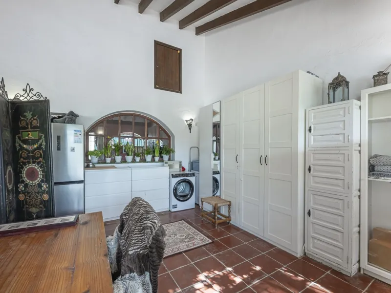 There are beautiful houses… and then there are places that create a special feeling from the very first moment.