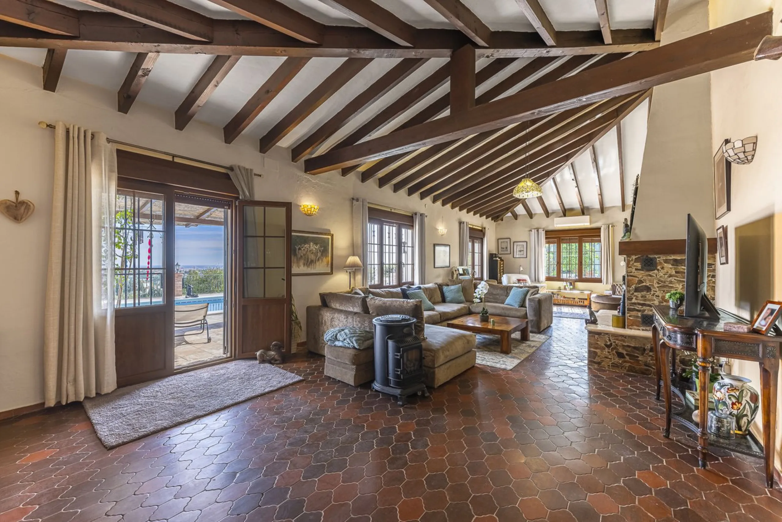 There are beautiful houses… and then there are places that create a special feeling from the very first moment.