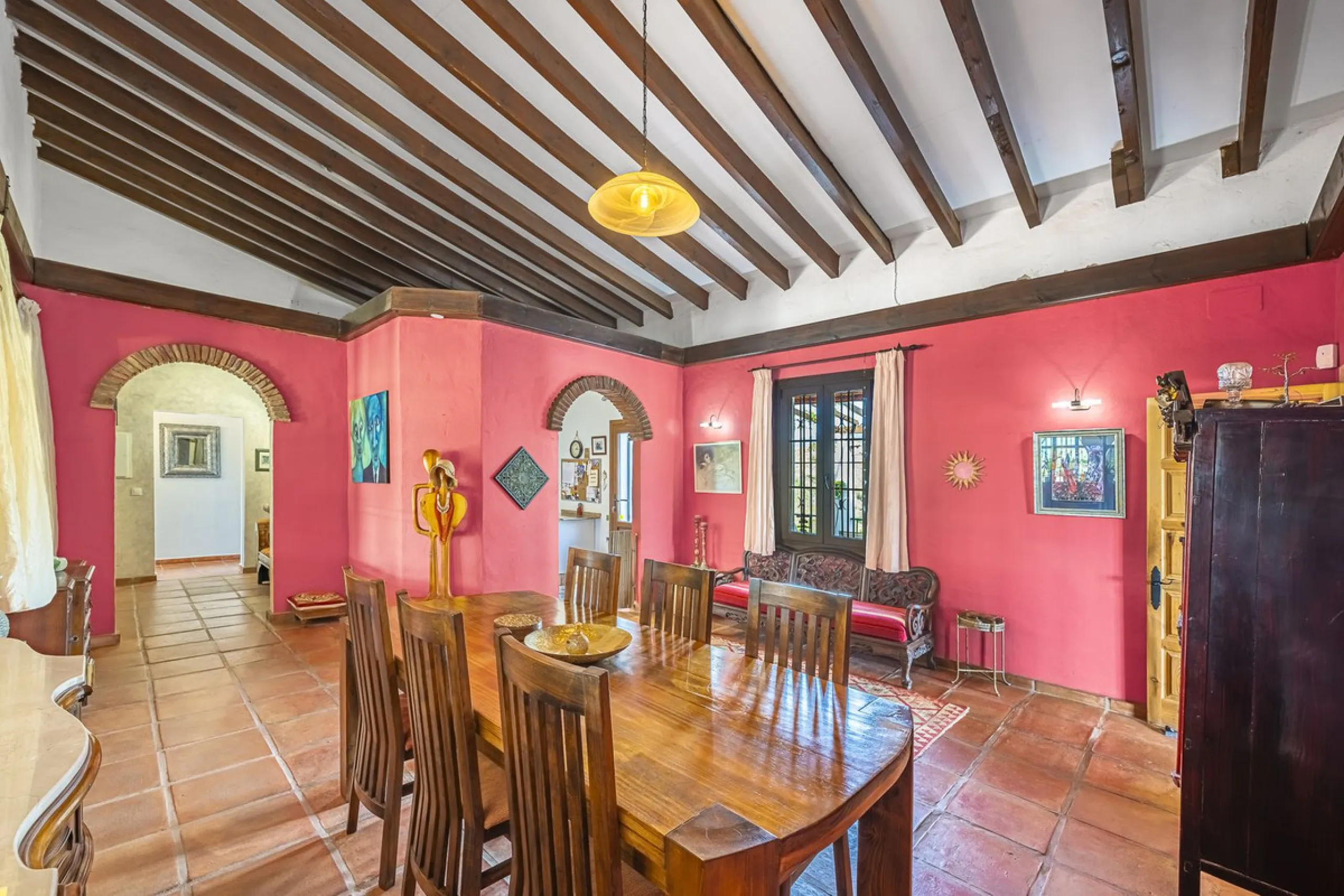 There are beautiful houses… and then there are places that create a special feeling from the very first moment.