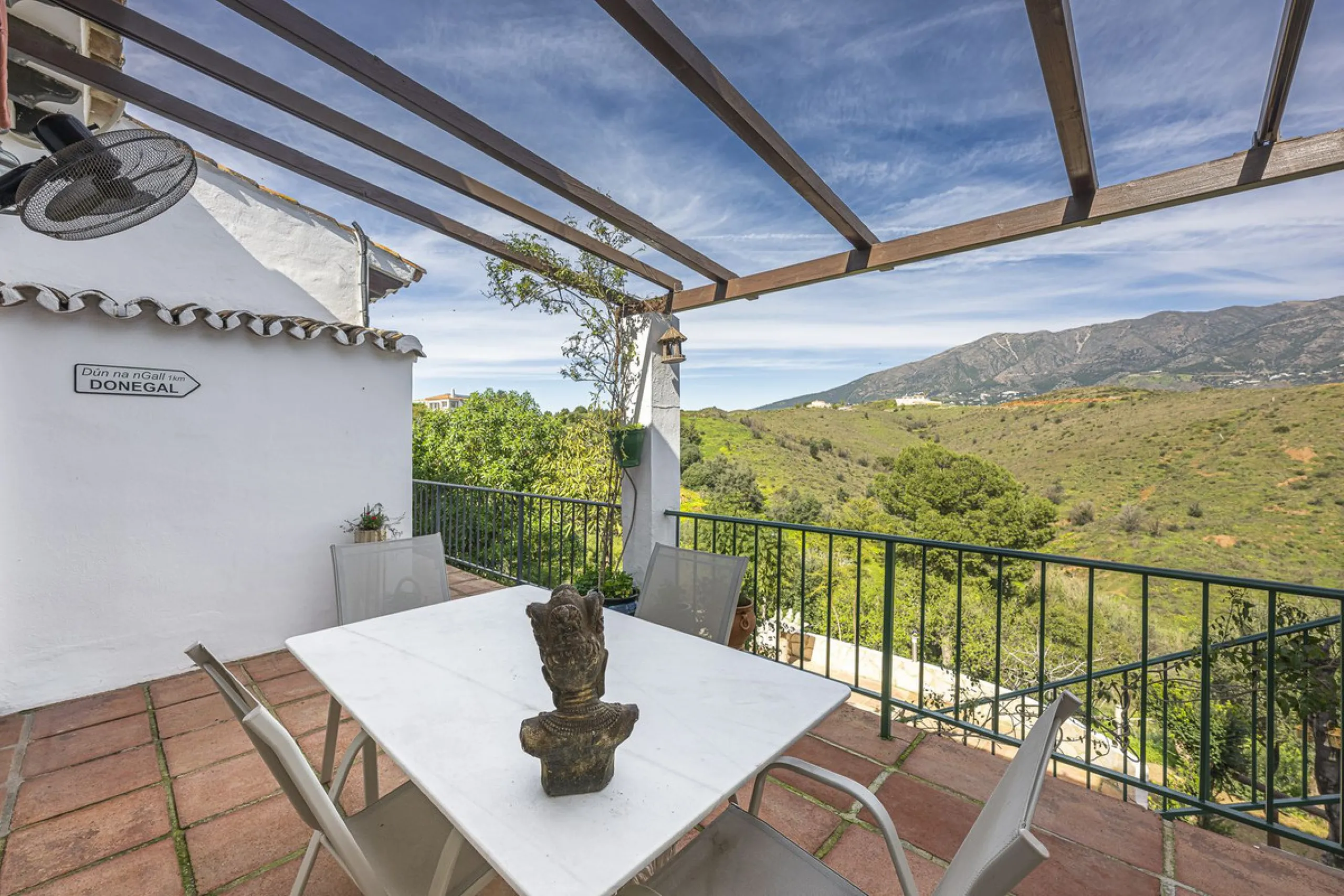 There are beautiful houses… and then there are places that create a special feeling from the very first moment.