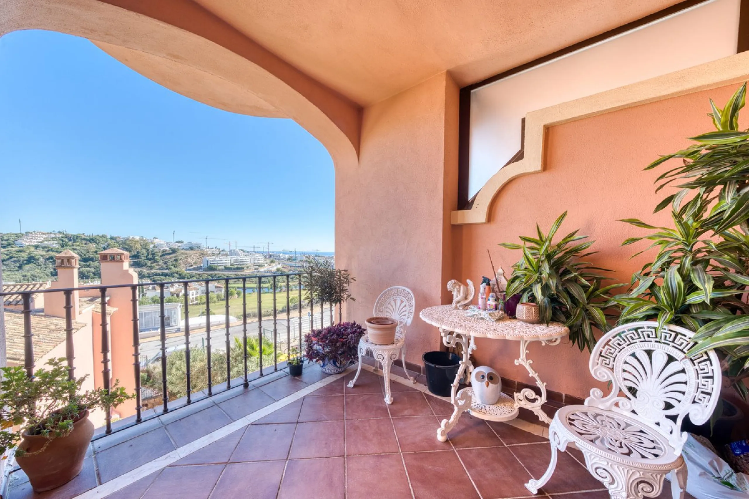 Refined Three-Bedroom Townhouse in an Exclusive Gated Community | Estepona