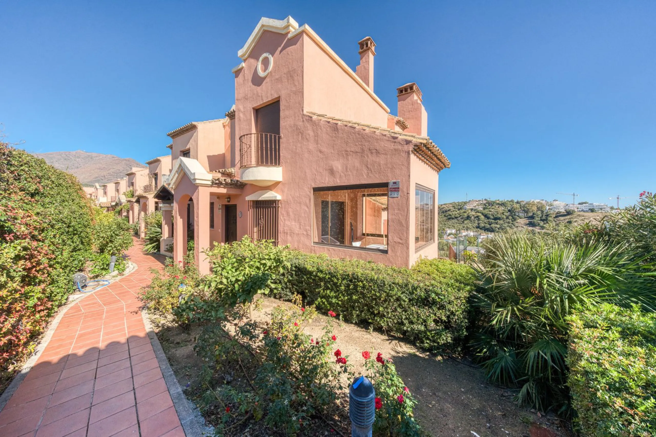 Refined Three-Bedroom Townhouse in an Exclusive Gated Community | Estepona