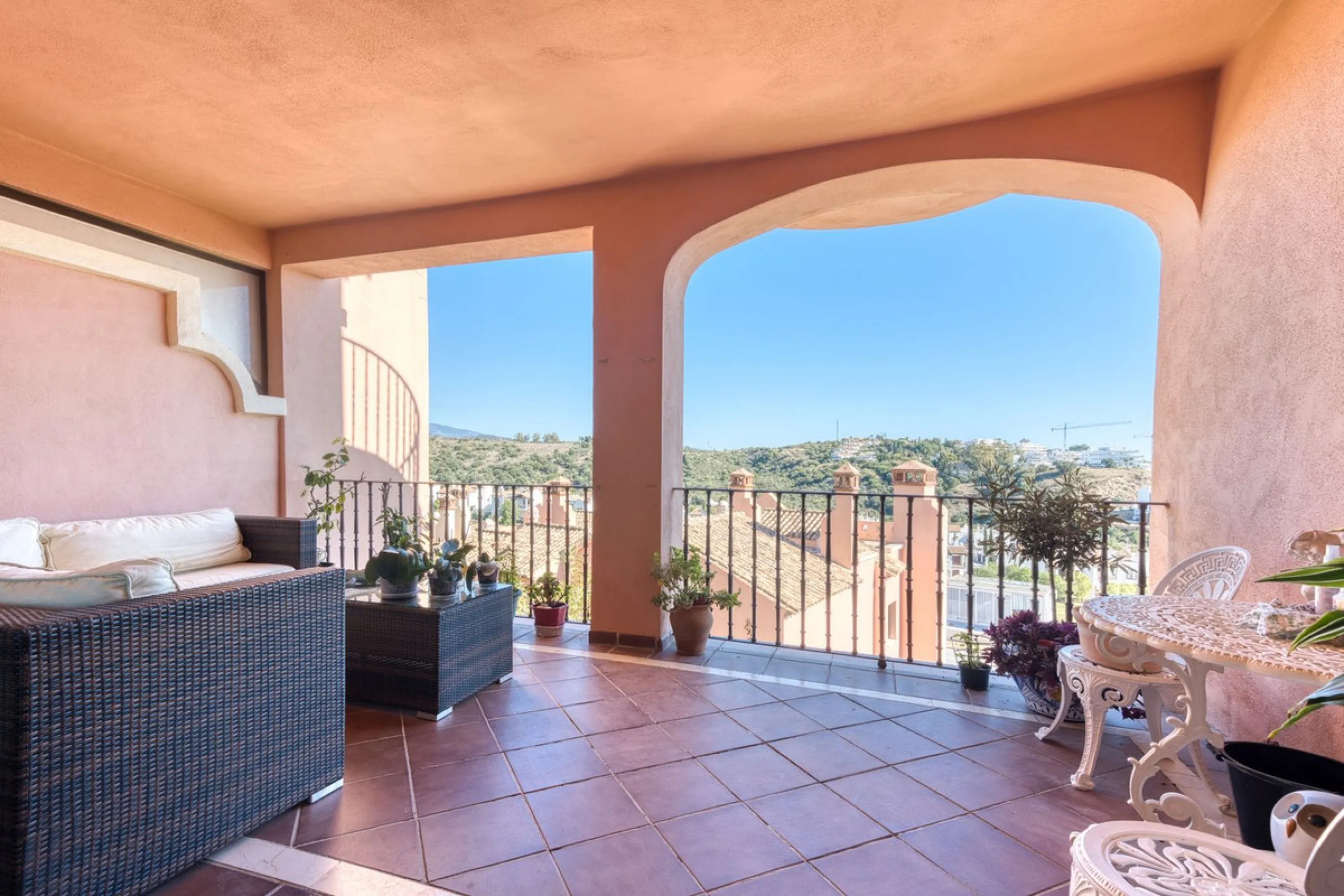 Refined Three-Bedroom Townhouse in an Exclusive Gated Community | Estepona