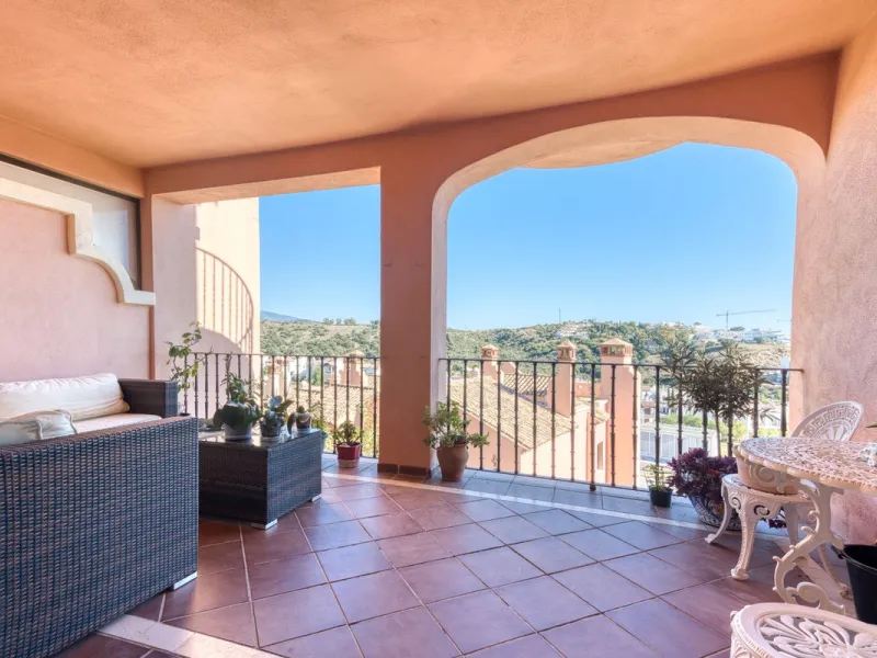 Refined Three-Bedroom Townhouse in an Exclusive Gated Community | Estepona