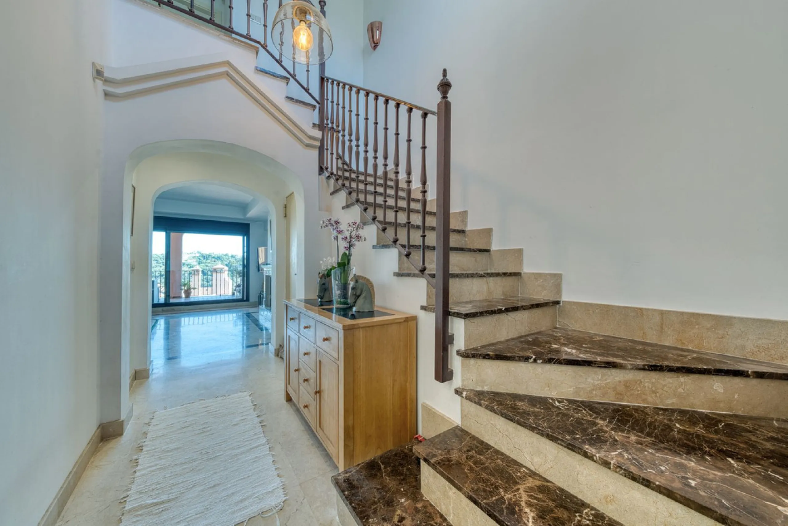 Refined Three-Bedroom Townhouse in an Exclusive Gated Community | Estepona