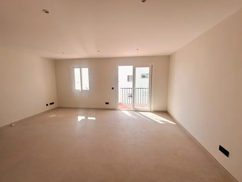 Bright and Modern 3-Bedroom Apartment in Selwo, Estepona