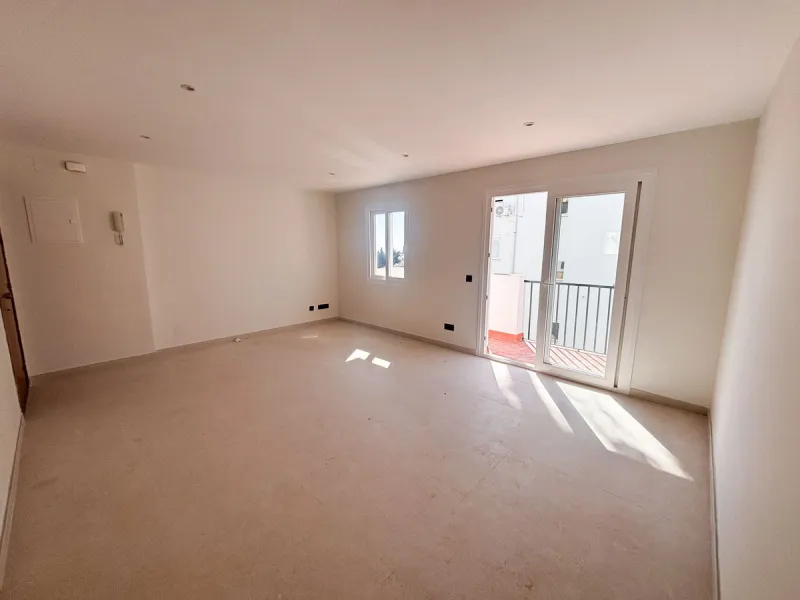 Bright and Modern 3-Bedroom Apartment in Selwo, Estepona