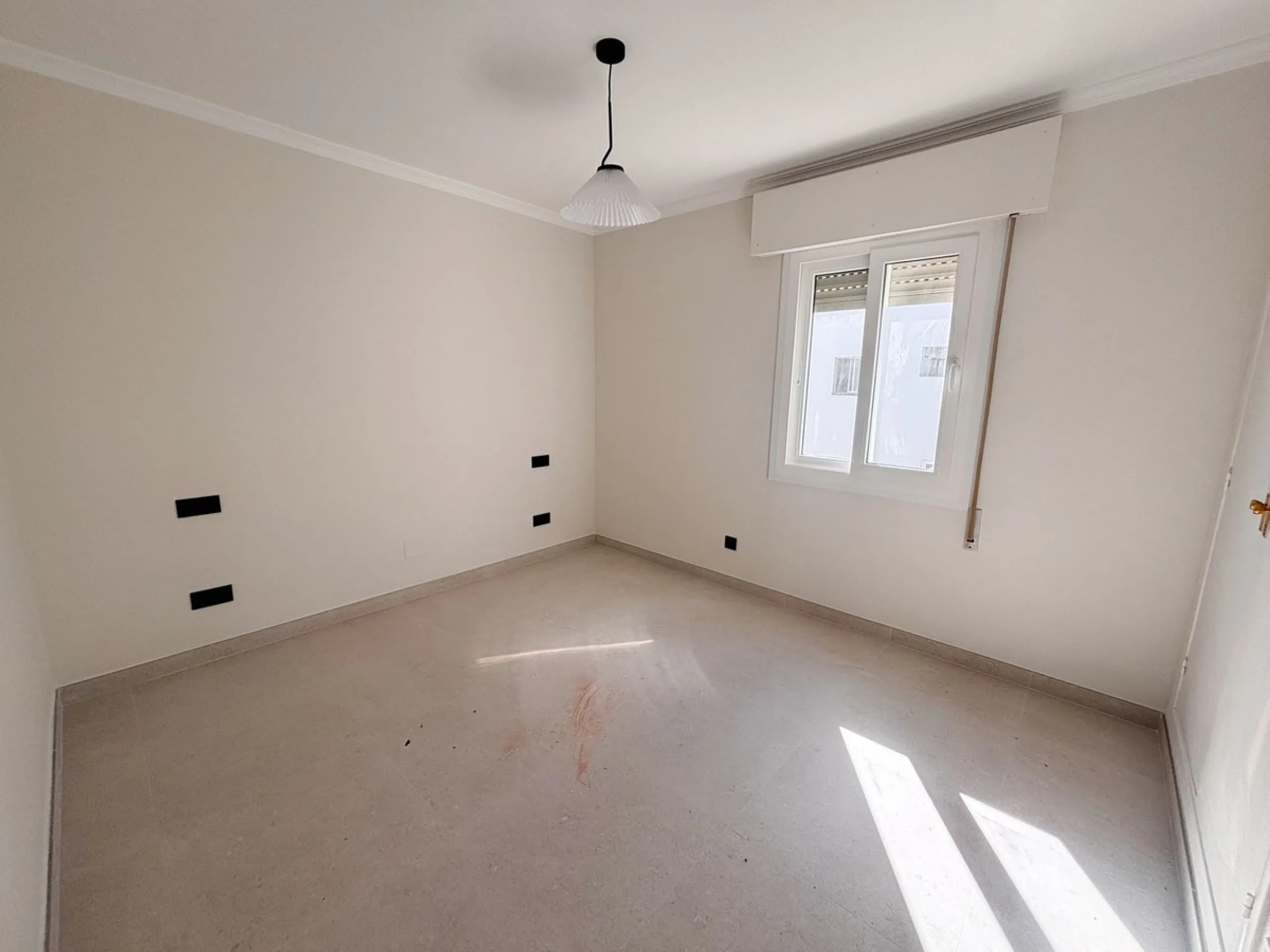 Bright and Modern 3-Bedroom Apartment in Selwo, Estepona