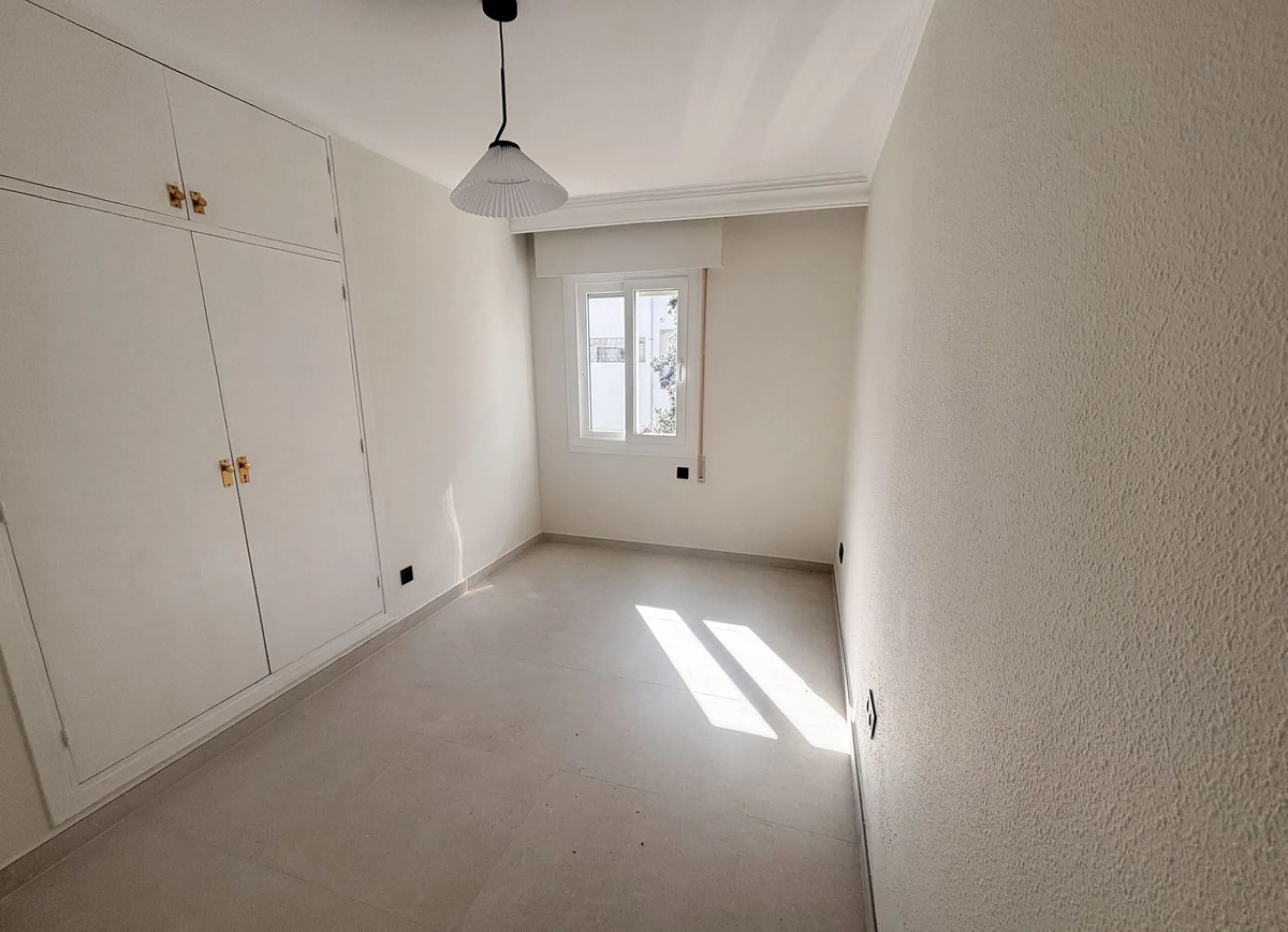 Bright and Modern 3-Bedroom Apartment in Selwo, Estepona