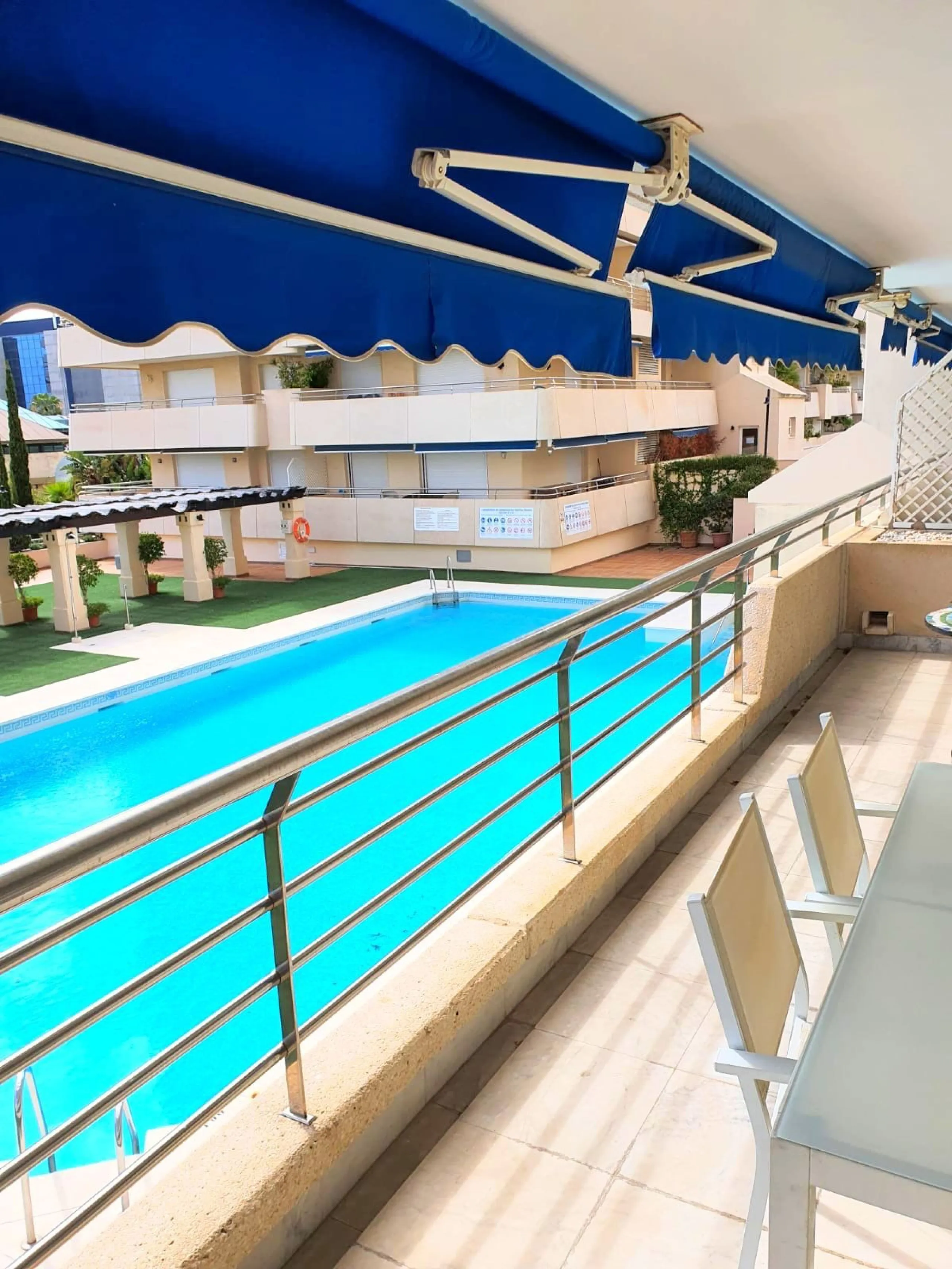 Nice apartment in the heart of Puerto Banus. Close to transport, sandy beach, restaurants and luxury stores such as El Corte Ingles. Apartment is available for rent long or short periods. It has 2 bedrooms (the master bedroom has its own bathroom).
