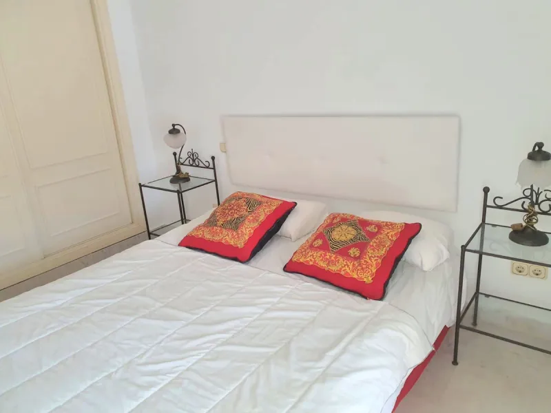 Nice apartment in the heart of Puerto Banus. Close to transport, sandy beach, restaurants and luxury stores such as El Corte Ingles. Apartment is available for rent long or short periods. It has 2 bedrooms (the master bedroom has its own bathroom).
