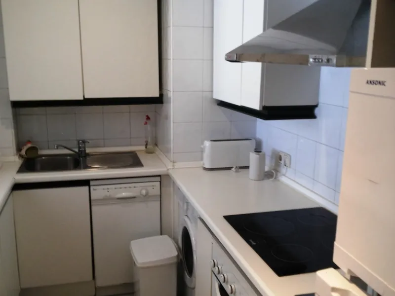 Nice apartment in the heart of Puerto Banus. Close to transport, sandy beach, restaurants and luxury stores such as El Corte Ingles. Apartment is available for rent long or short periods. It has 2 bedrooms (the master bedroom has its own bathroom).