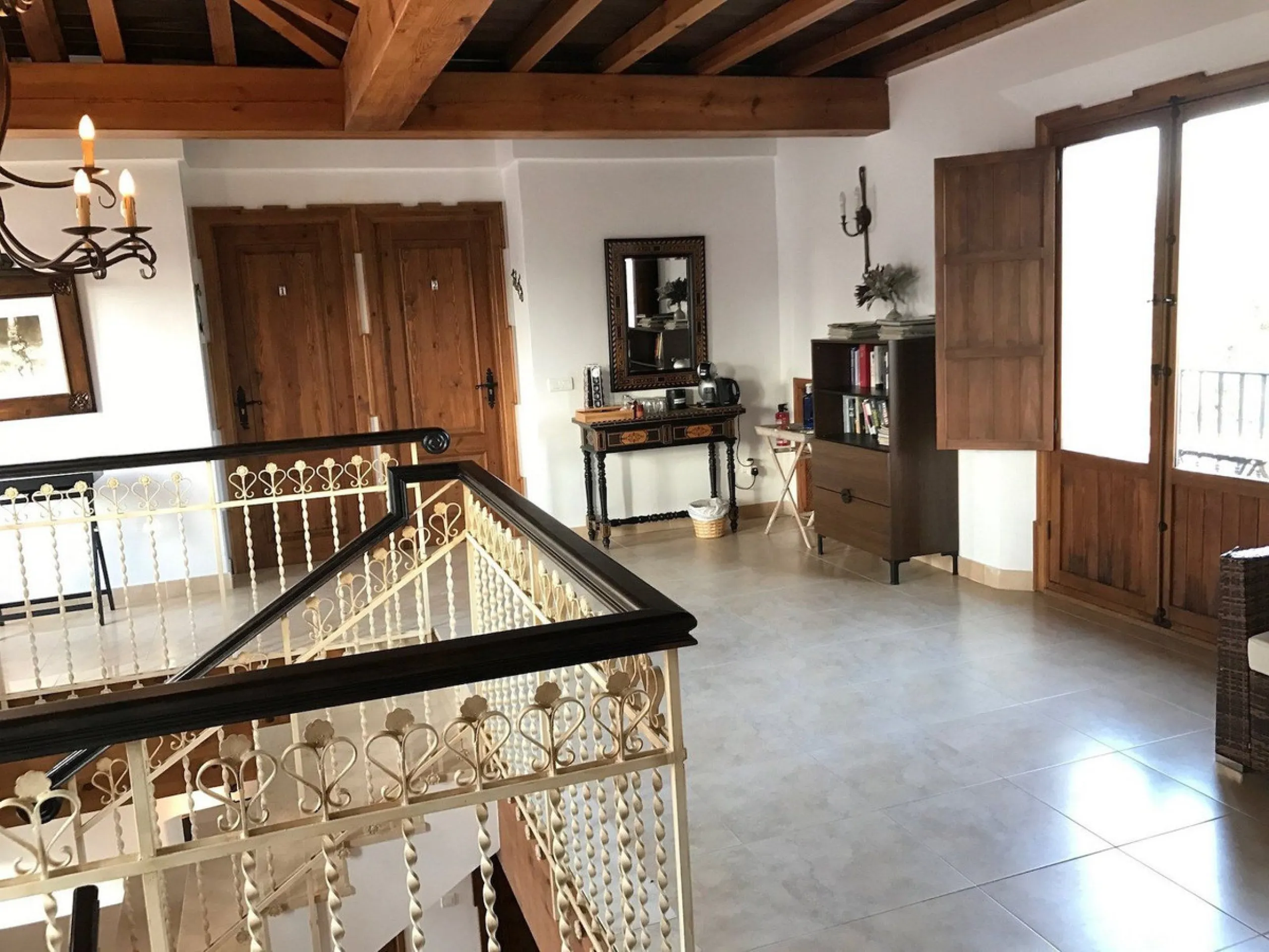 Discover the ultimate Andalusian retreat. A 4-star boutique estate offers a rare blend of historic charm and modern luxury, just 10 minutes from the iconic center of Ronda. This impeccably restored 7-bedroom Cortijo (traditional farmhouse) nestled in the 