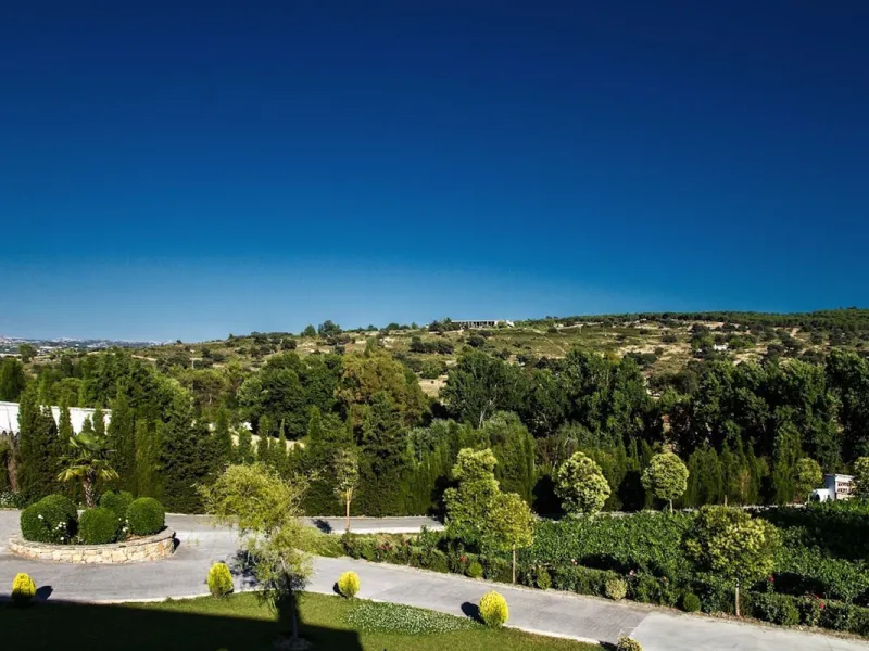 Discover the ultimate Andalusian retreat. A 4-star boutique estate offers a rare blend of historic charm and modern luxury, just 10 minutes from the iconic center of Ronda. This impeccably restored 7-bedroom Cortijo (traditional farmhouse) nestled in the 