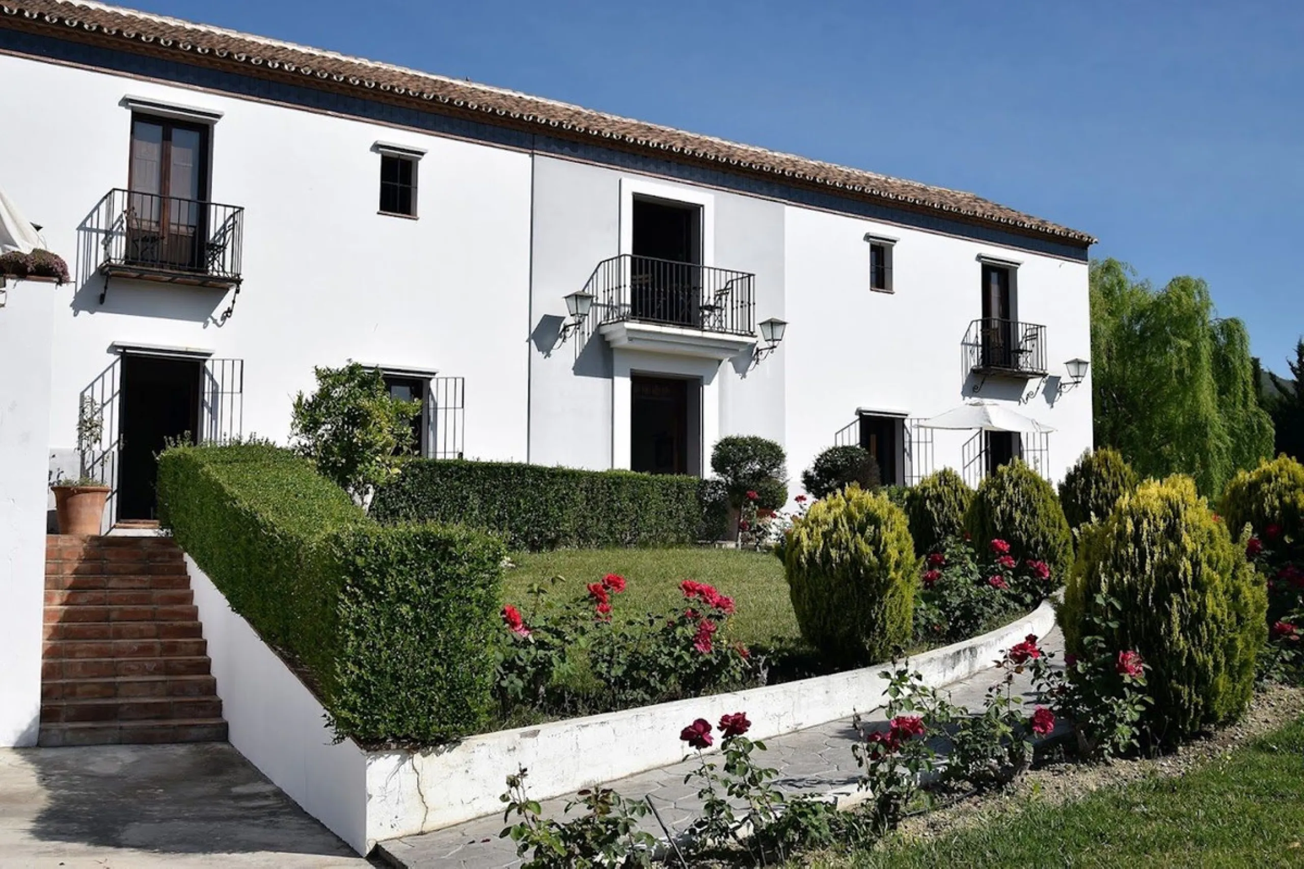 Discover the ultimate Andalusian retreat. A 4-star boutique estate offers a rare blend of historic charm and modern luxury, just 10 minutes from the iconic center of Ronda. This impeccably restored 7-bedroom Cortijo (traditional farmhouse) nestled in the 