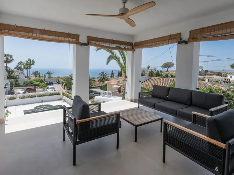 Detached villa set within an exclusive residential development, combining tranquillity, privacy and an unbeatable location.