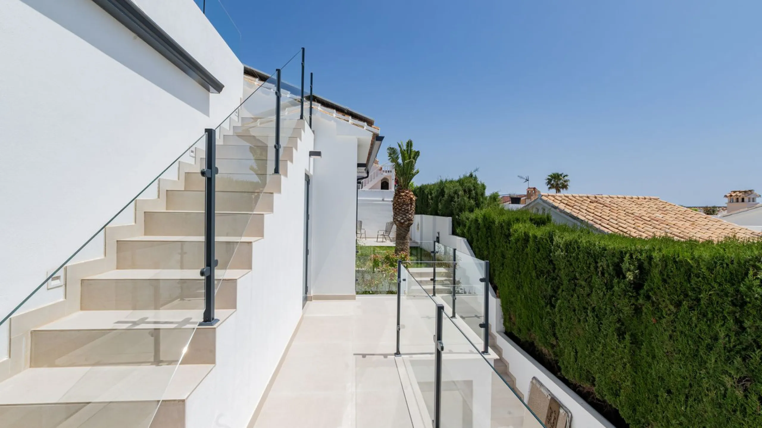 Detached villa set within an exclusive residential development, combining tranquillity, privacy and an unbeatable location.