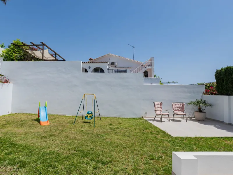 Detached villa set within an exclusive residential development, combining tranquillity, privacy and an unbeatable location.