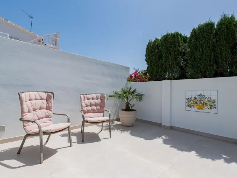 Detached villa set within an exclusive residential development, combining tranquillity, privacy and an unbeatable location.