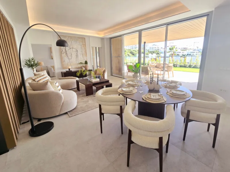 Luxury apartment located in the prestigious residential complex Santa Clara Homes, one of the most sought-after developments in Marbella. This exclusive duplex with private garden offers a unique combination of contemporary design, generous indoor and out