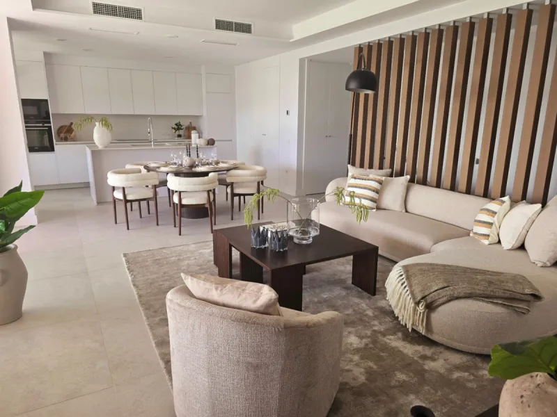 Luxury apartment located in the prestigious residential complex Santa Clara Homes, one of the most sought-after developments in Marbella. This exclusive duplex with private garden offers a unique combination of contemporary design, generous indoor and out