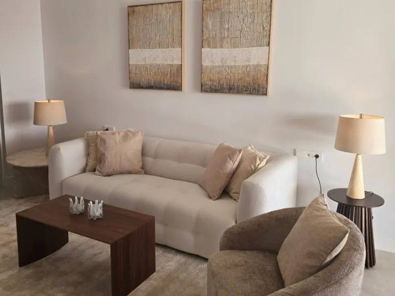 Luxury apartment located in the prestigious residential complex Santa Clara Homes, one of the most sought-after developments in Marbella. This exclusive duplex with private garden offers a unique combination of contemporary design, generous indoor and out