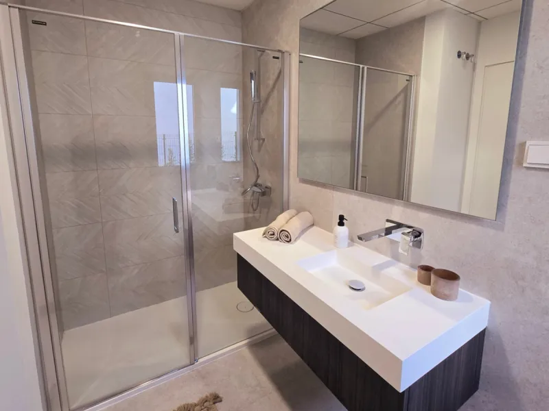Luxury apartment located in the prestigious residential complex Santa Clara Homes, one of the most sought-after developments in Marbella. This exclusive duplex with private garden offers a unique combination of contemporary design, generous indoor and out
