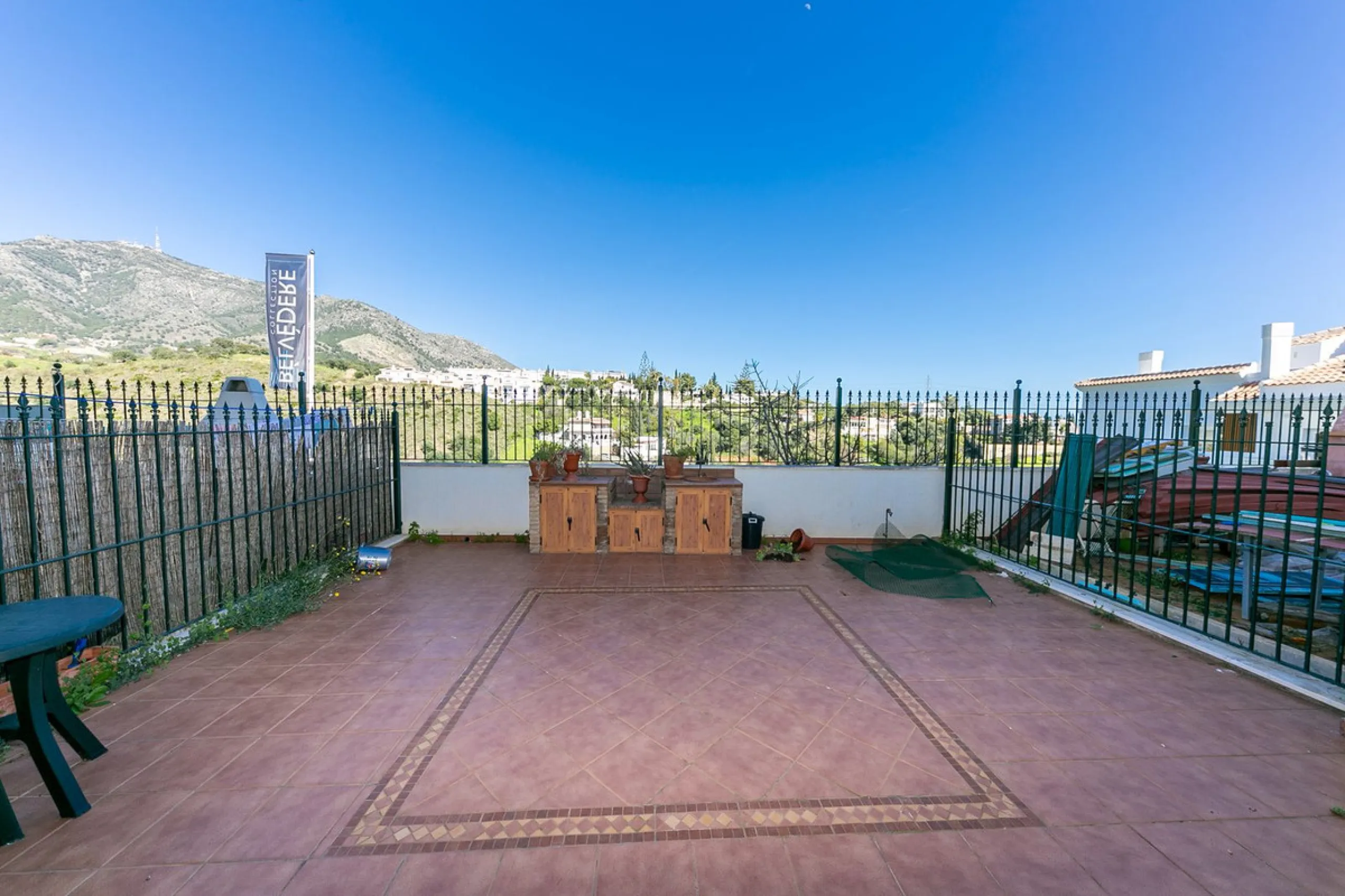 Your Private Oasis in Torreblanca! Ground Floor with Garden, Pool & Gym
