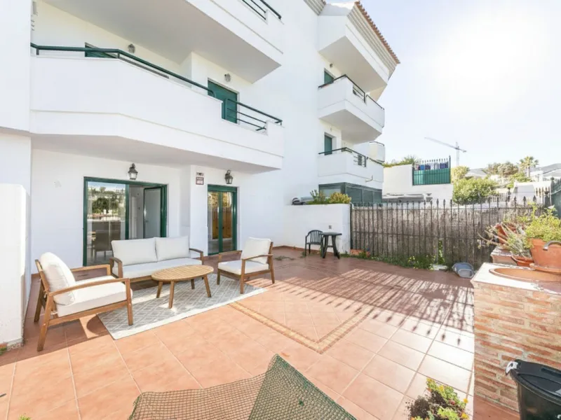 Your Private Oasis in Torreblanca! Ground Floor with Garden, Pool & Gym