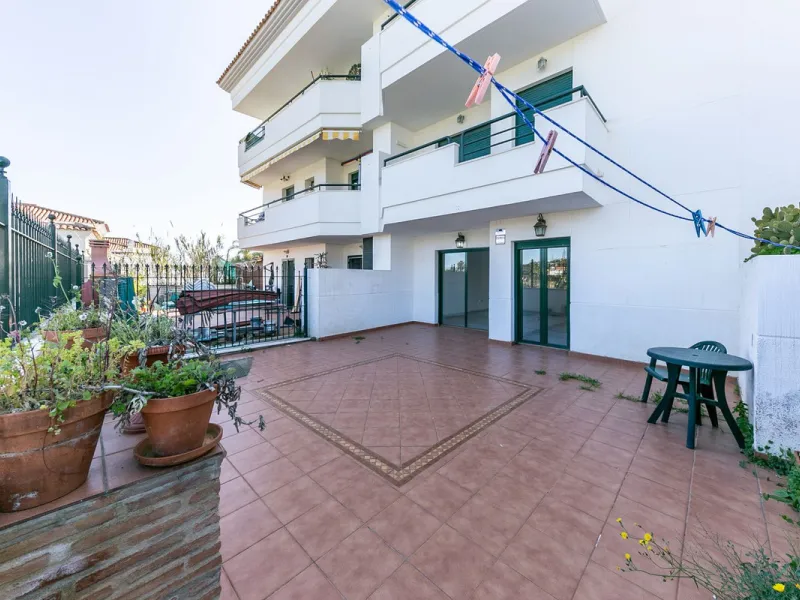 Your Private Oasis in Torreblanca! Ground Floor with Garden, Pool & Gym