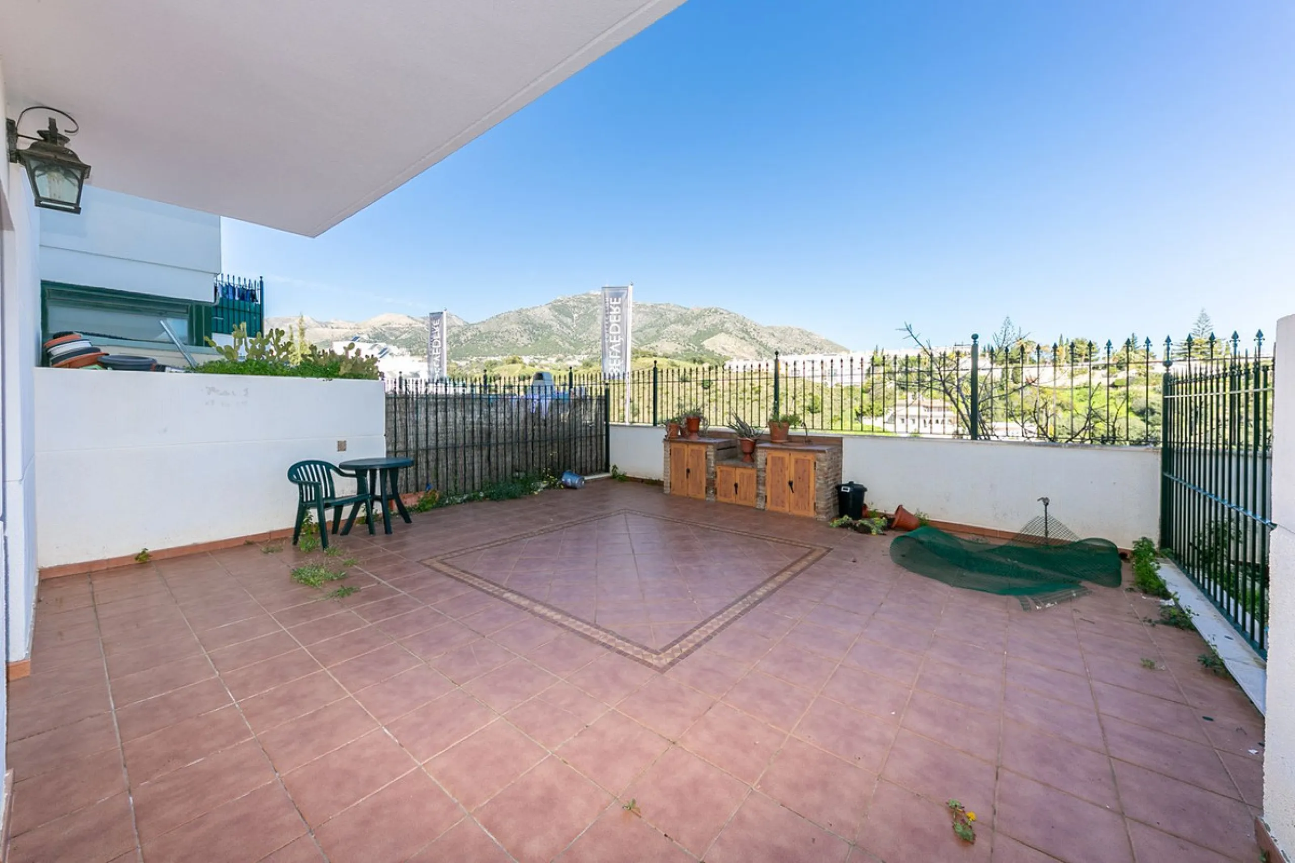 Your Private Oasis in Torreblanca! Ground Floor with Garden, Pool & Gym