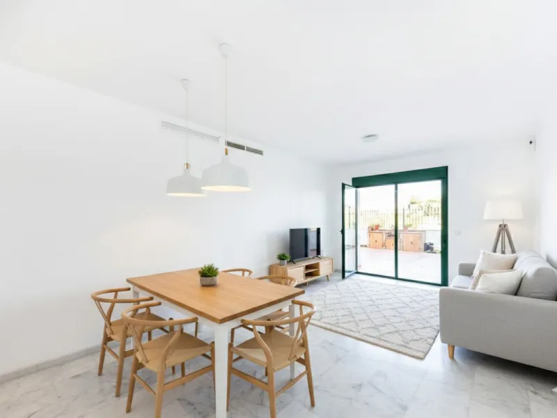 Your Private Oasis in Torreblanca! Ground Floor with Garden, Pool & Gym