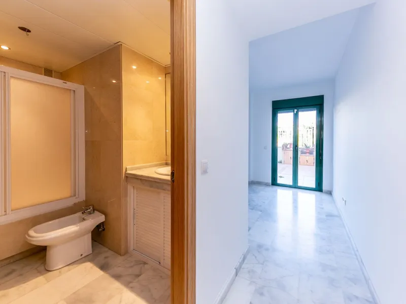 Your Private Oasis in Torreblanca! Ground Floor with Garden, Pool & Gym