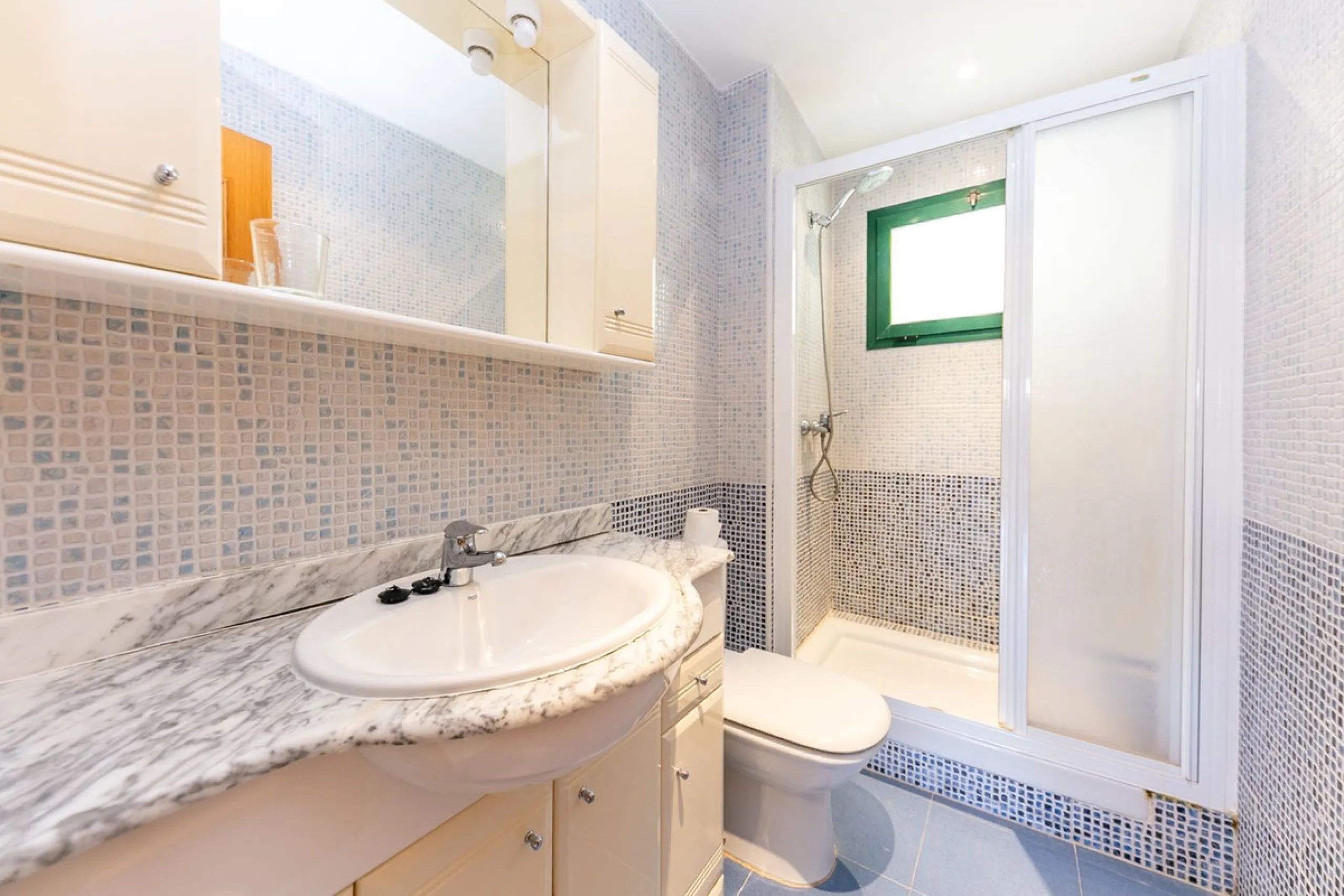 Your Private Oasis in Torreblanca! Ground Floor with Garden, Pool & Gym