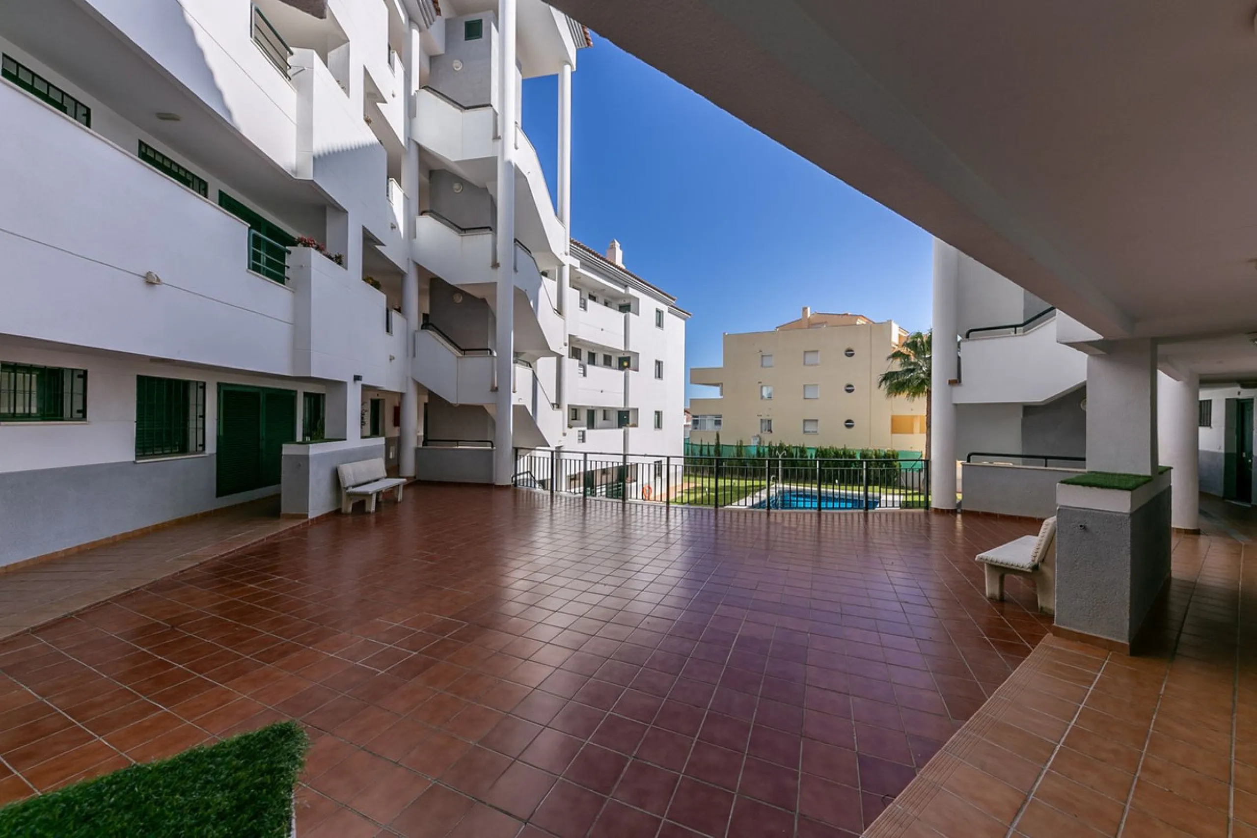 Your Private Oasis in Torreblanca! Ground Floor with Garden, Pool & Gym