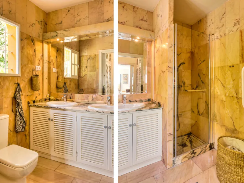 Welcome to this lovely, large villa in Torremuelle. The villa is located on a small hill with amazing views over the coastline and mountains of Benalmadena Costa. The location is just perfect, close to the sea and with excellent communication. You can rea