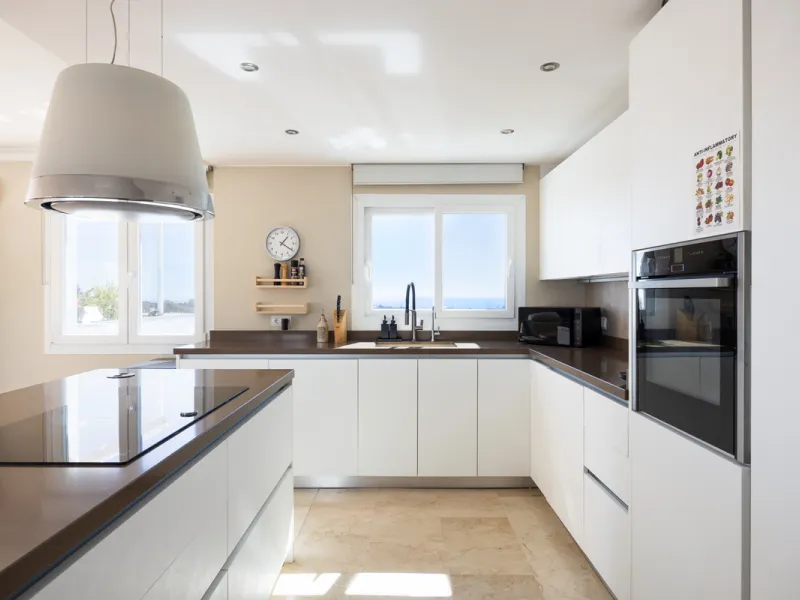 Apartment - Penthouse в продаже в El Paraiso, Málaga. В доме 2 спален и 2 ванных комнат. Площадь дома 115 м²