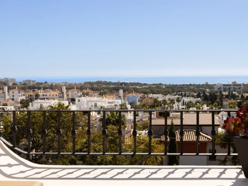 Apartment - Penthouse в продаже в El Paraiso, Málaga. В доме 2 спален и 2 ванных комнат. Площадь дома 115 м²