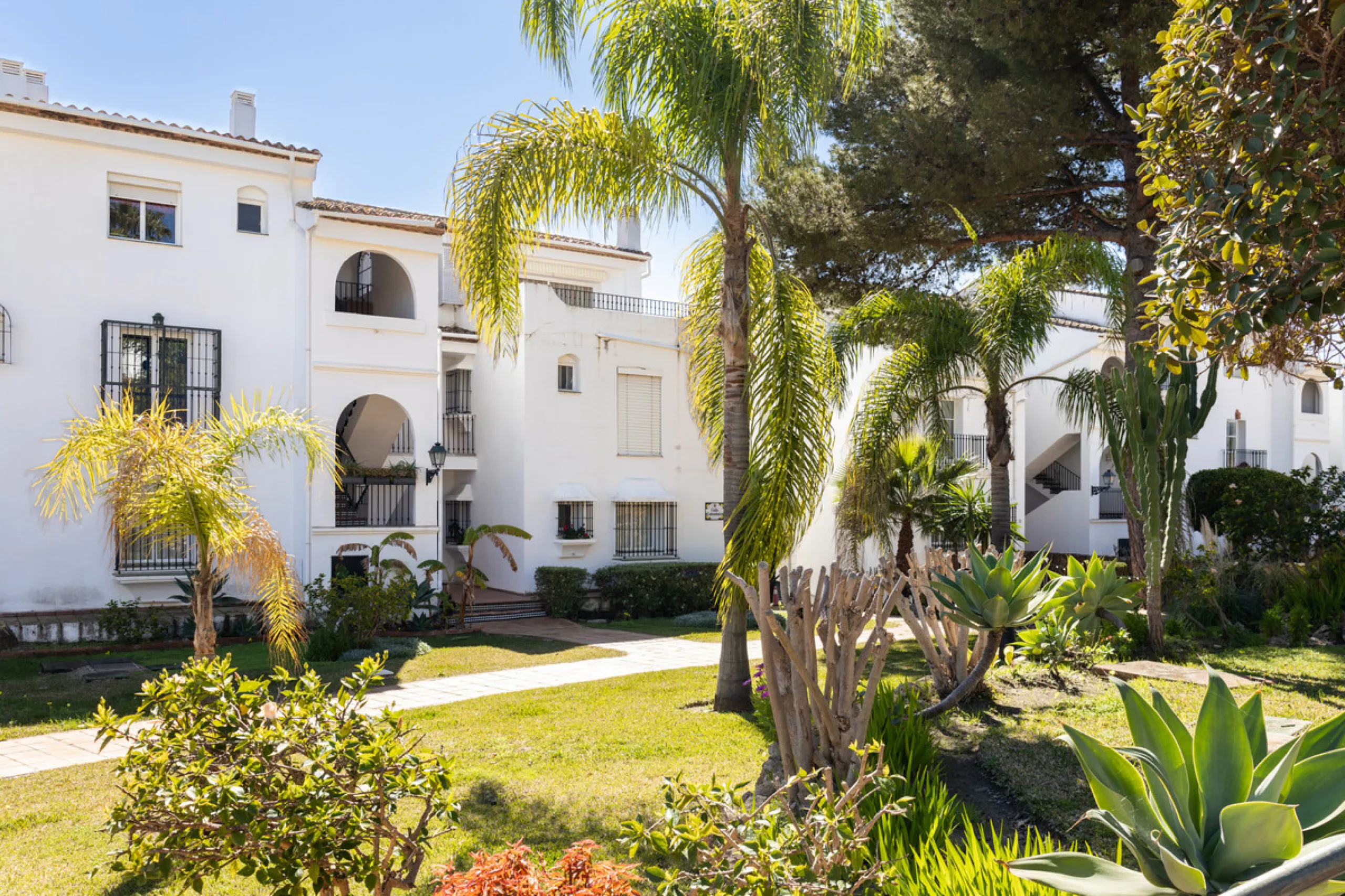 Apartment - Penthouse в продаже в El Paraiso, Málaga. В доме 2 спален и 2 ванных комнат. Площадь дома 115 м²
