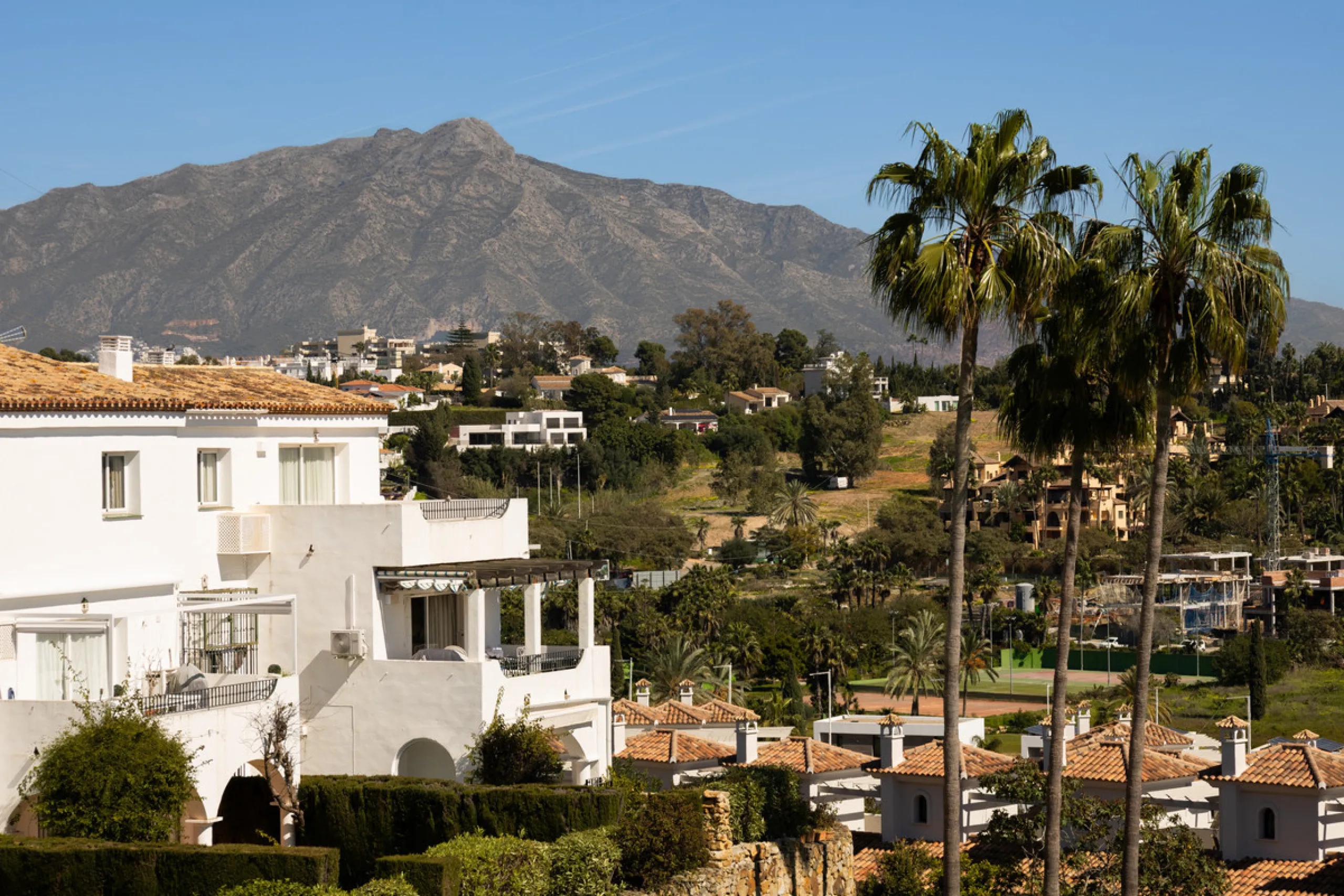 Apartment - Penthouse в продаже в El Paraiso, Málaga. В доме 2 спален и 2 ванных комнат. Площадь дома 115 м²