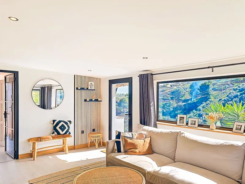 Beautiful countryside villa located in a peaceful valley setting, just a short drive from the vibrant town of Cómpeta. This beautiful country house has been renovated to the highest standards of quality and elegance, offering a refined modern-zen style fi