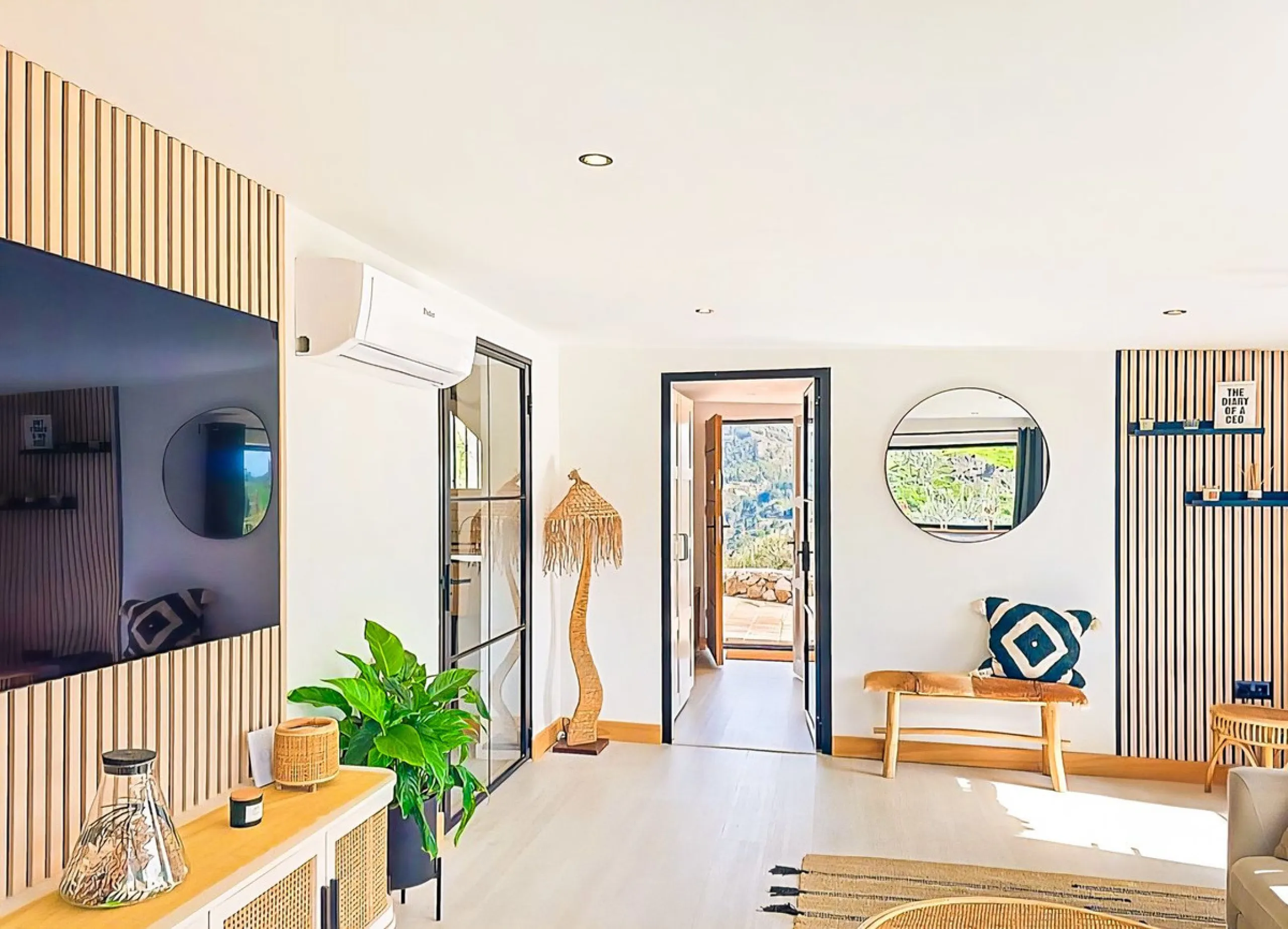 Beautiful countryside villa located in a peaceful valley setting, just a short drive from the vibrant town of Cómpeta. This beautiful country house has been renovated to the highest standards of quality and elegance, offering a refined modern-zen style fi