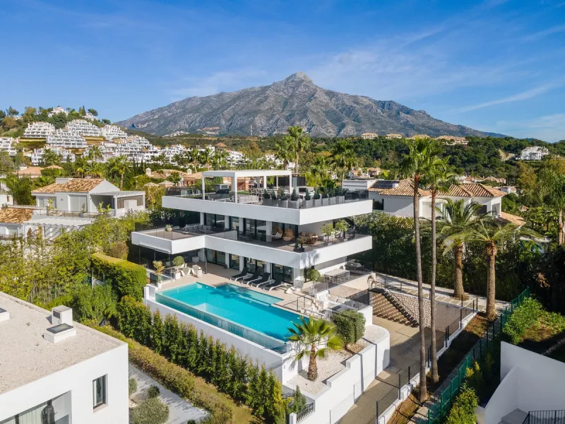 Represented exclusively by Spain Sotheby´s International Realty