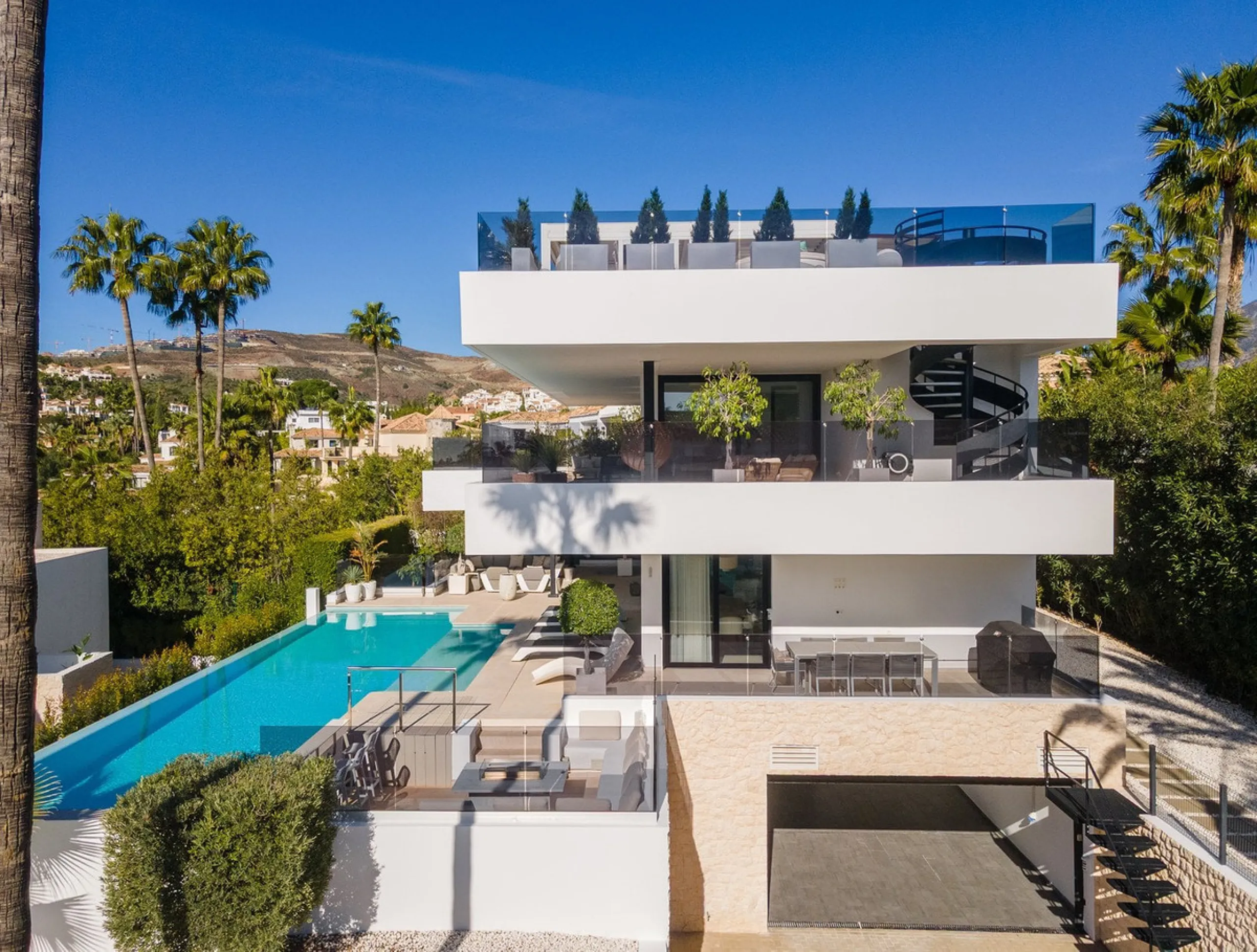 Represented exclusively by Spain Sotheby´s International Realty