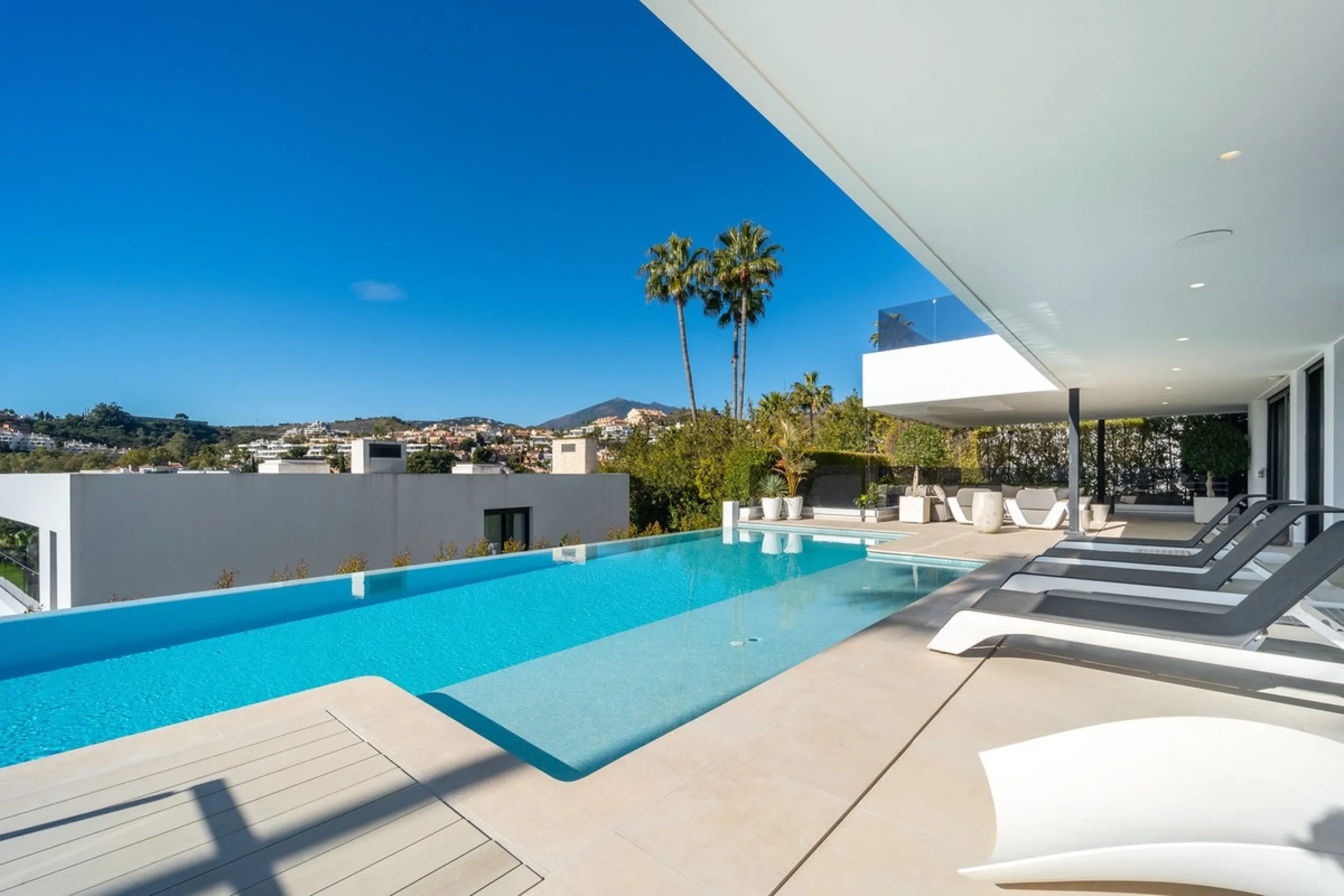 Represented exclusively by Spain Sotheby´s International Realty