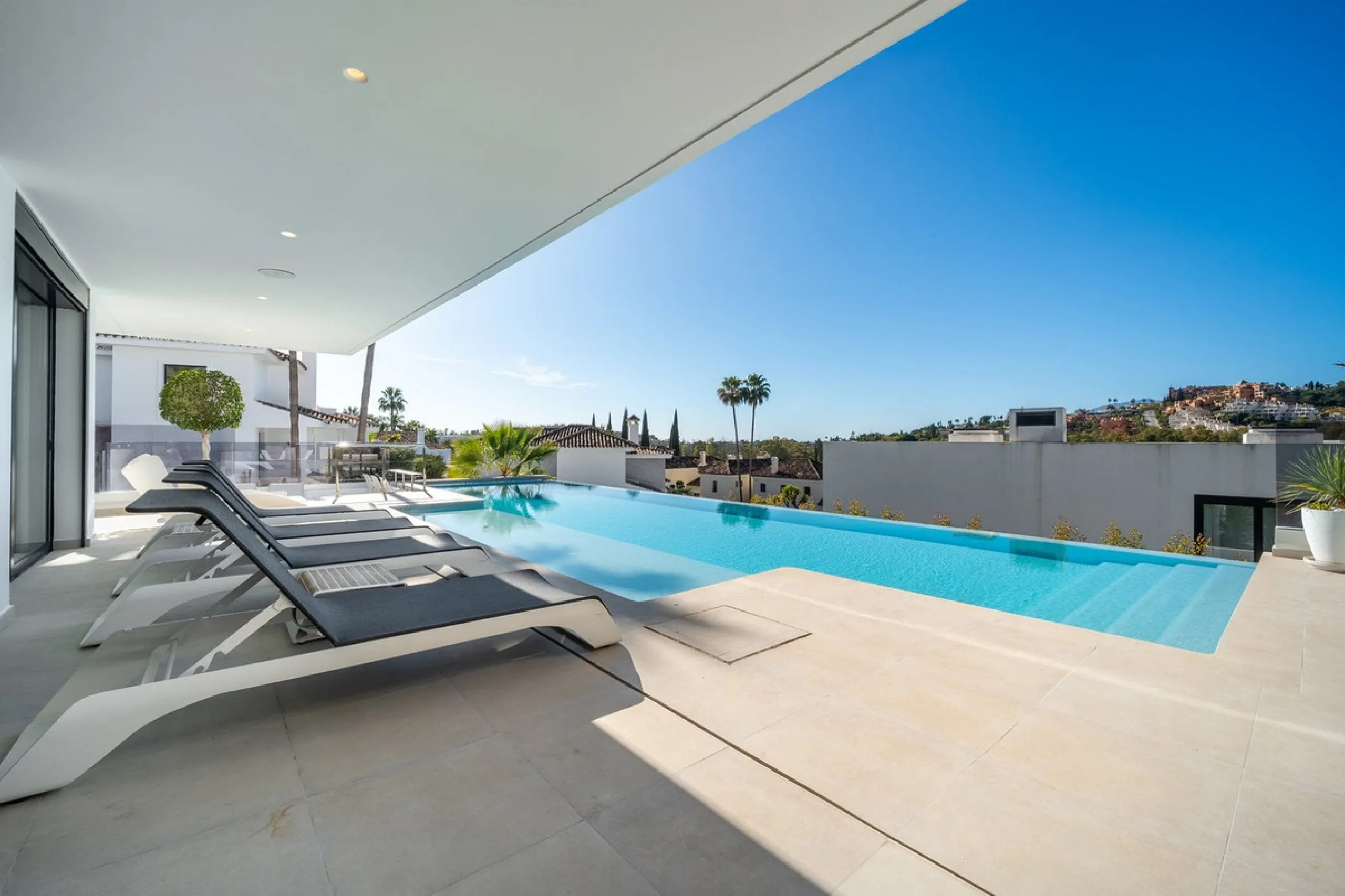 Represented exclusively by Spain Sotheby´s International Realty