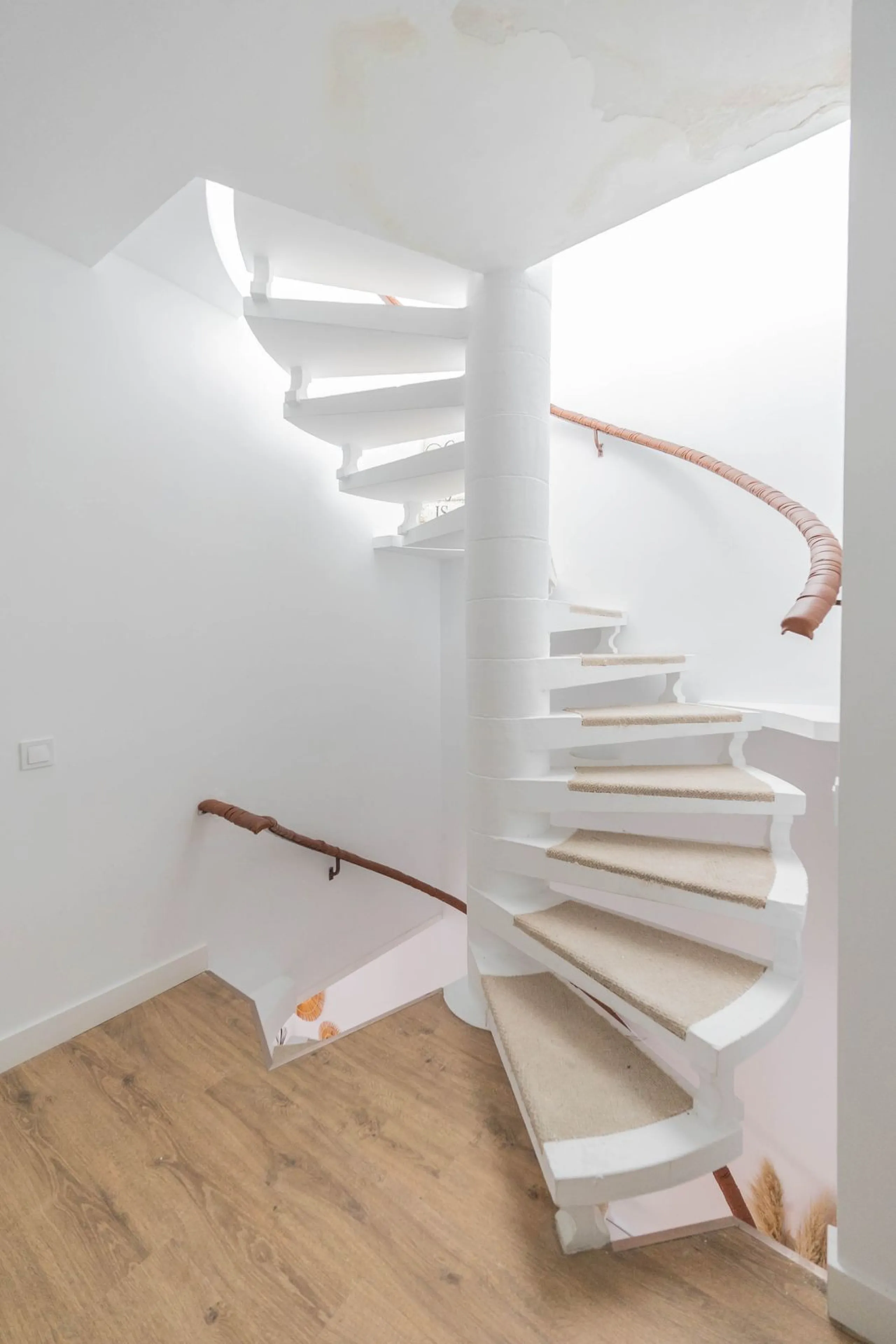 Semi-detached house on the second line of the beach in one of the most sought-after areas of Calahonda, within the municipality of Mijas.