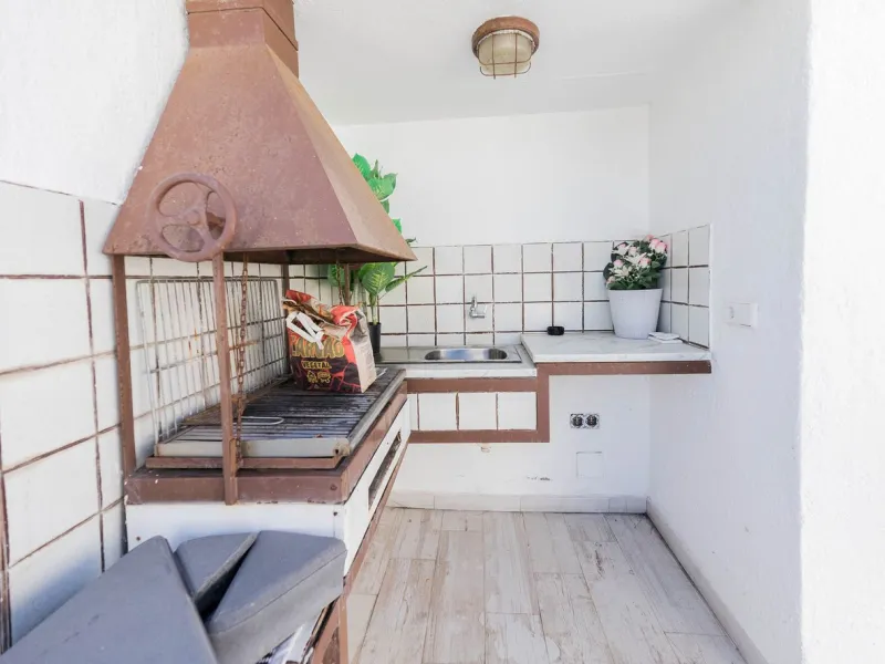 Semi-detached house on the second line of the beach in one of the most sought-after areas of Calahonda, within the municipality of Mijas.