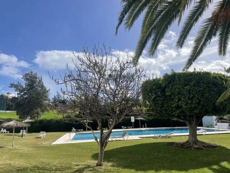 Apartment - Middle Floor Apartment в продаже в Marbella, Málaga. В доме 2 спален и 2 ванных комнат. Площадь дома 191 м²