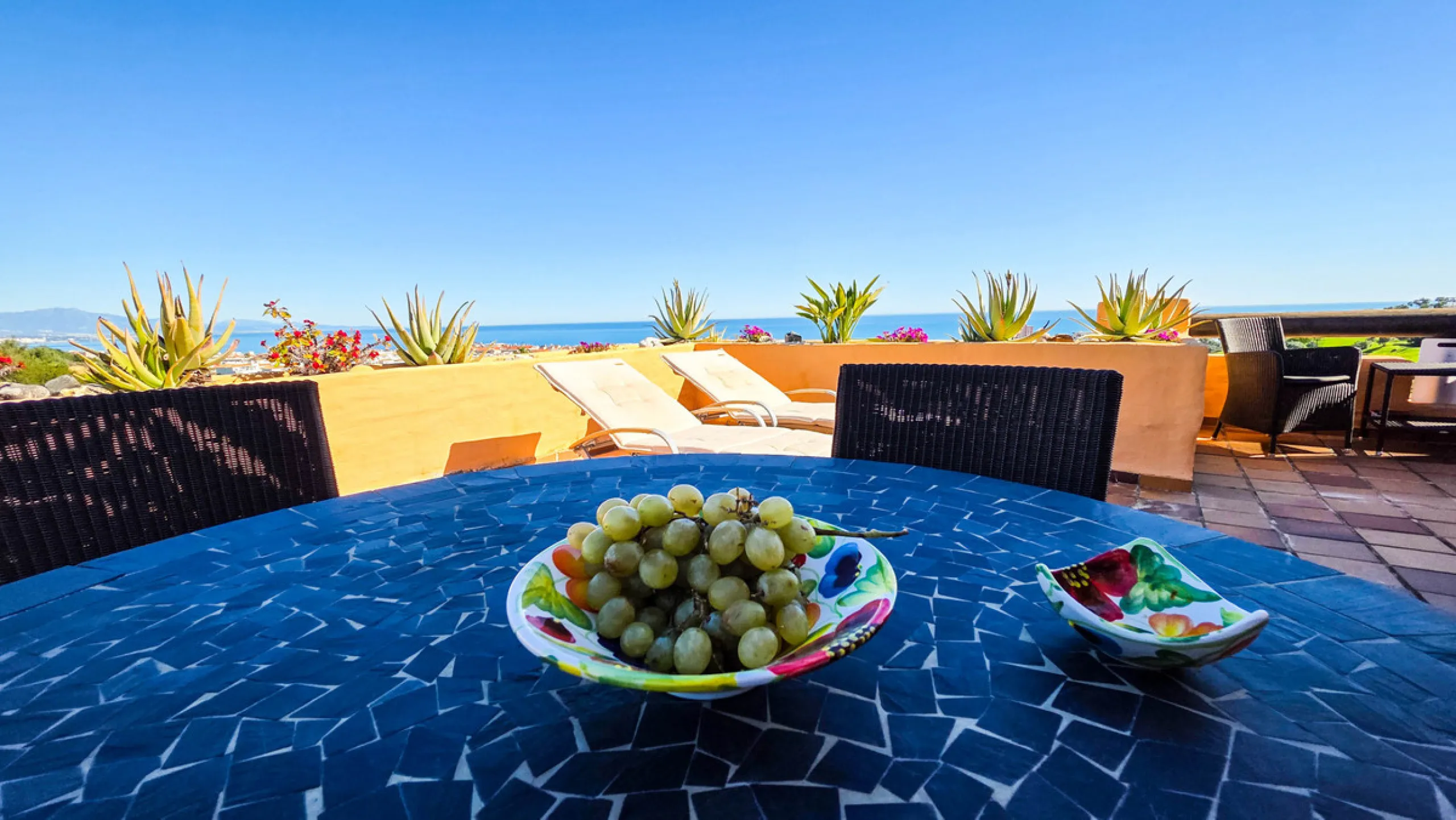 Positioned in a prime corner location within Phase 1 of a well-established development in La Duquesa, this penthouse offers panoramic sea views that truly define the property. From its elevated setting, the Mediterranean stretches across the horizon, crea